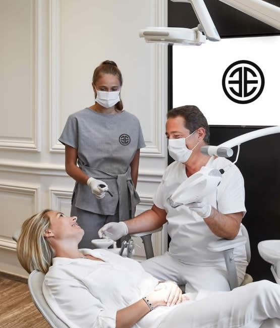 pose d'un implant dentaire