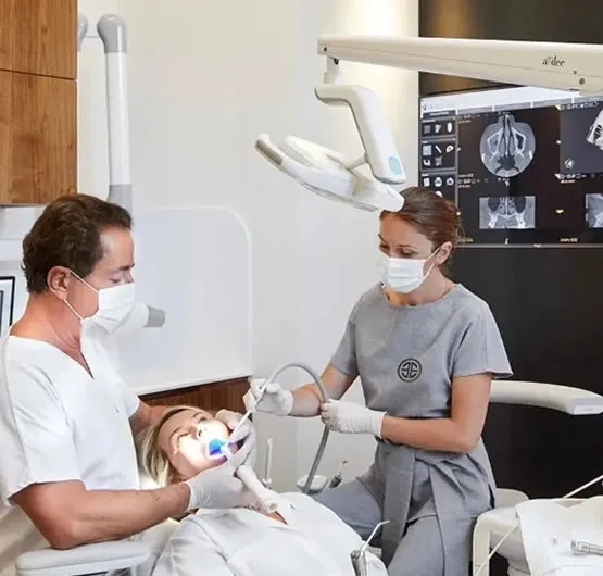Aesthetic dental treatments at Elone Clinic Paris