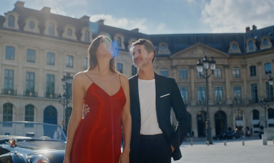 Une jolie femme avec un jolie sourire après son passage chez le Dr Elhyani